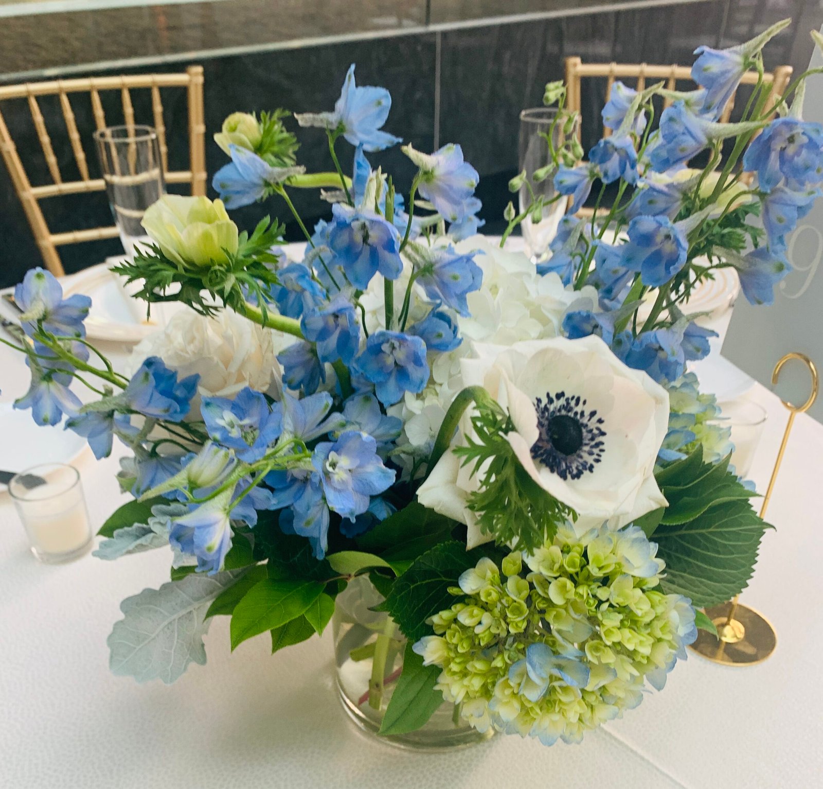 Carolyn Shepard Weddings and Events_floral-vase-white-blue